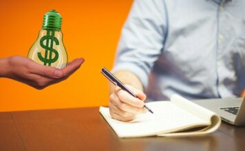 Ile można zarobić jako copywriter?